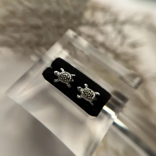 Cercei din argint cu marcasite model broscuta testoasa 11-1-i49159