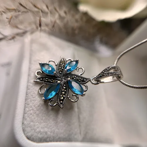 Pandantiv din argint cu marcasite si cubic zirconia bleu 17-1-i42211B