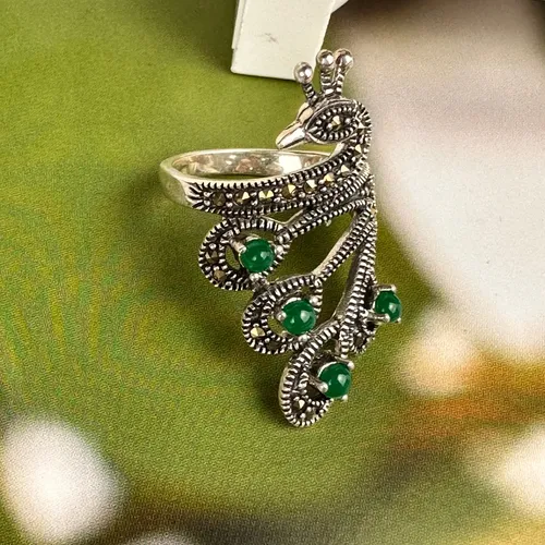 Inel paun din argint cu agat verde si marcasite 12-1-i62350